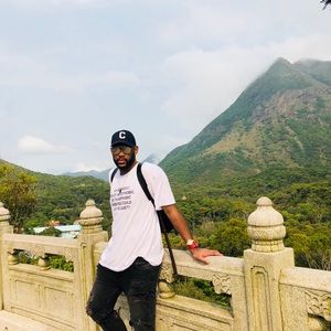 Meet your Posher, Damiene